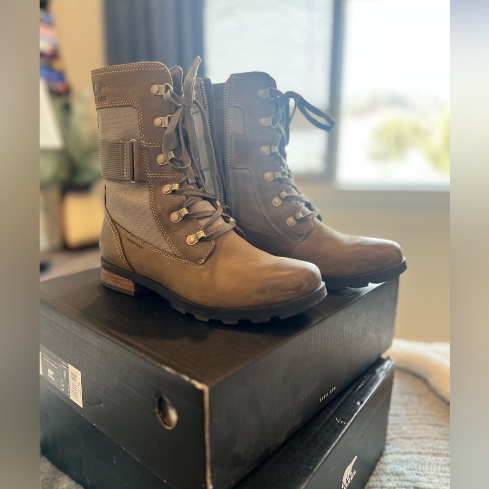 SOREL Emelie Conquest Boots - Women's 9